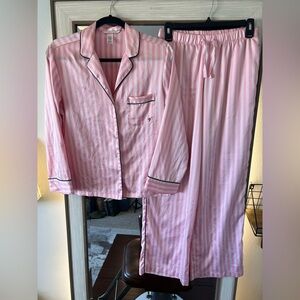 Victoria's Secret Satin Pajama Set Iconic Pink Stripe LONDON Fashion Show XS